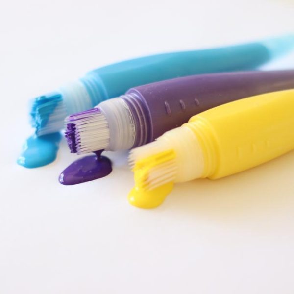 Alternative view of 12 Piece Paint in a Brush