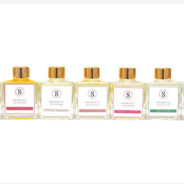 Alternative view of Signature Collection Reed Diffuser